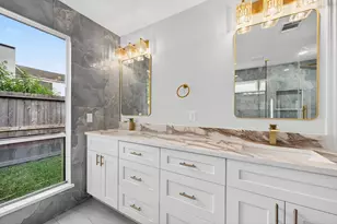 2218 Ashford Hollow Ln, Houston, TX 77077 - Photo 13