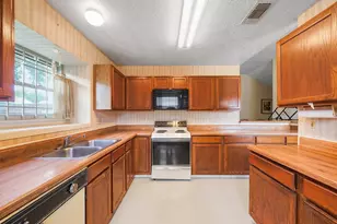 11835 Guadalupe River Dr, Houston, TX 77067 - Photo 7