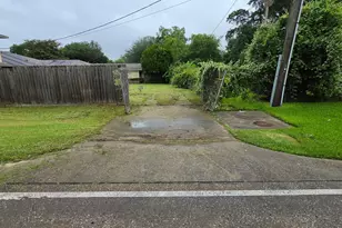 1301 Olive St, Baytown, TX 77520 - Photo 5