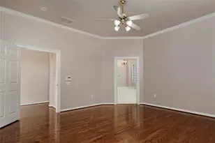 146 E Northcastle Cir, The Woodlands, TX 77384 - Photo 17