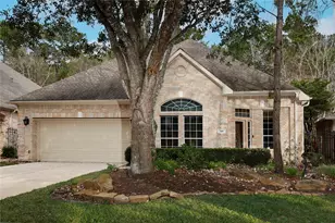 146 E Northcastle Cir, The Woodlands, TX 77384 - Photo 1