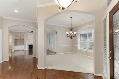 146 E Northcastle Circle, The Woodlands, TX 77384 - Photo 7