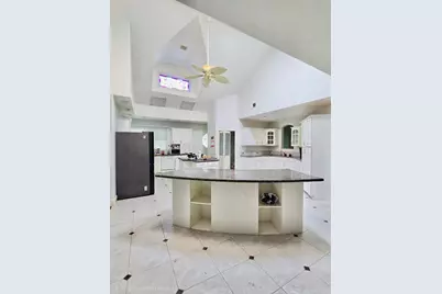 173 W George Jones Road, Livingston, TX 77351 - Photo 3