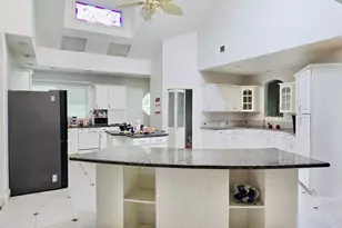 173 W George Jones Rd, Livingston, TX 77351 - Photo 3