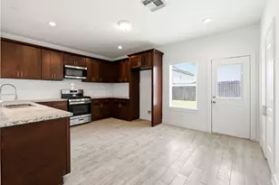 10702 Jordan Heights Dr, Houston, TX 77016 - Photo 9