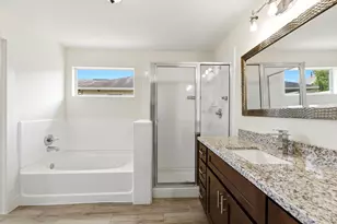 10702 Jordan Heights Dr, Houston, TX 77016 - Photo 11