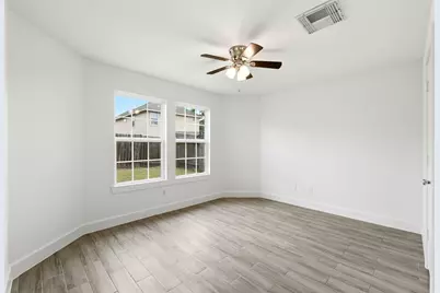 10702 Jordan Heights Drive, Houston, TX 77016 - Photo 9