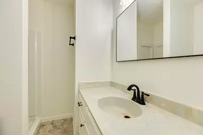 305 Freeman Boulevard, West Columbia, TX 77486 - Photo 9