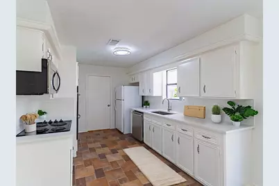 2006 Carriage Court, Richmond, TX 77406 - Photo 11