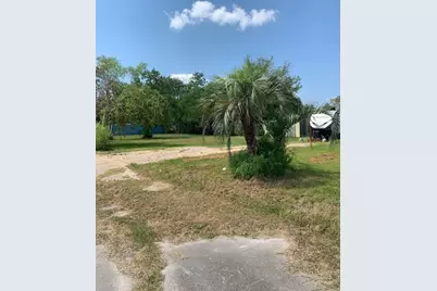 157 Cossin Road, Angleton, TX 77515 - Photo 3