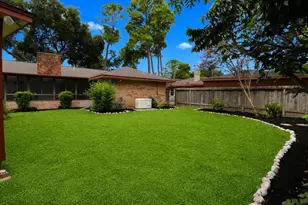 950 W Donovan St, Houston, TX 77091 - Photo 19