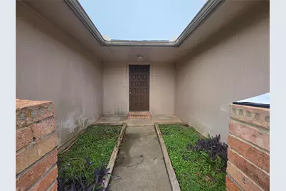 9918 Willmont Road, La Porte, TX 77571 - Photo 1