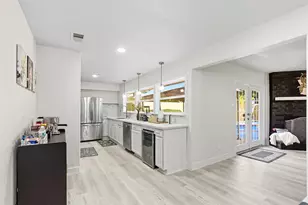 6938 Mobud Dr, Houston, TX 77074 - Photo 9