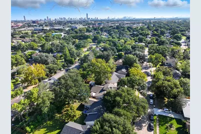 6938 Mobud Drive, Houston, TX 77074 - Photo 31