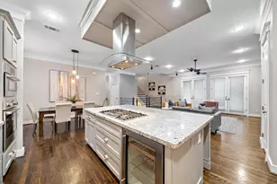 1330 Blair St, Houston, TX 77008 - Photo 9