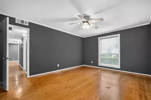 7575 Katy Fwy, Houston, TX 77024 - Photo 19