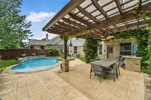 110 N Victoriana Cir, The Woodlands, TX 77389 - Photo 39