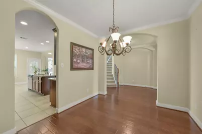110 N Victoriana Circle, The Woodlands, TX 77389 - Photo 17
