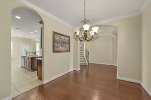 110 N Victoriana Cir, The Woodlands, TX 77389 - Photo 17
