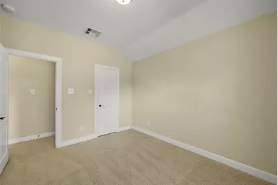 110 N Victoriana Circle, The Woodlands, TX 77389 - Photo 31