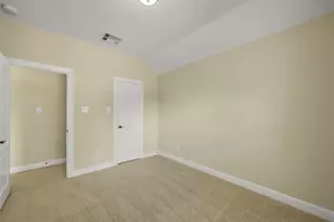 110 N Victoriana Cir, The Woodlands, TX 77389 - Photo 31