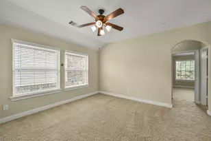 110 N Victoriana Cir, The Woodlands, TX 77389 - Photo 21