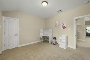 110 N Victoriana Cir, The Woodlands, TX 77389 - Photo 33