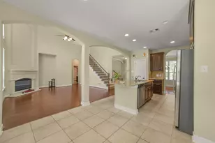 110 N Victoriana Cir, The Woodlands, TX 77389 - Photo 15