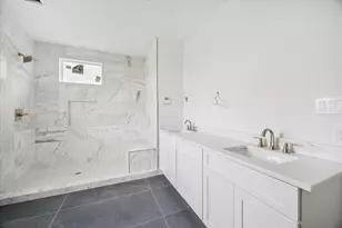 1034 W 17th St, Houston, TX 77008 - Photo 7