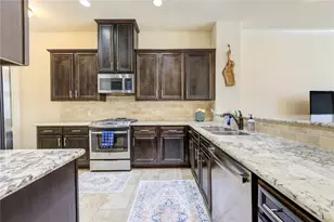 26 W Oaks Dr, Houston, TX 77058 - Photo 13