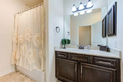 26 W Oaks Drive, Houston, TX 77058 - Photo 23
