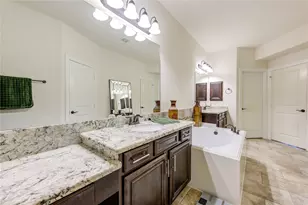 26 W Oaks Dr, Houston, TX 77058 - Photo 19
