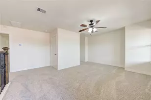26 W Oaks Dr, Houston, TX 77058 - Photo 25