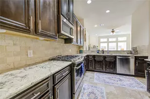 26 W Oaks Dr, Houston, TX 77058 - Photo 9