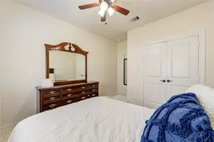 26 W Oaks Dr, Houston, TX 77058 - Photo 21