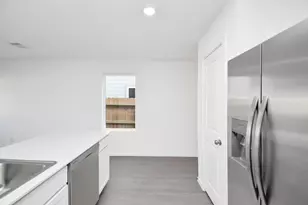 21269 Carosella Dr, New Caney, TX 77357 - Photo 9