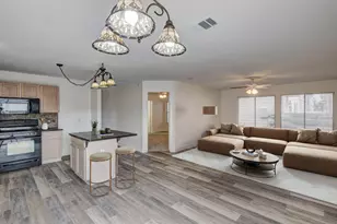 9622 Farrell Dr, Houston, TX 77070 - Photo 7