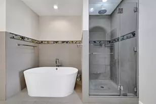 43 Legend Ln, Houston, TX 77024 - Photo 39