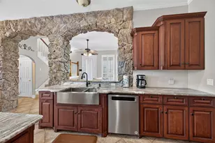 535 Evans St, Winnie, TX 77665 - Photo 11