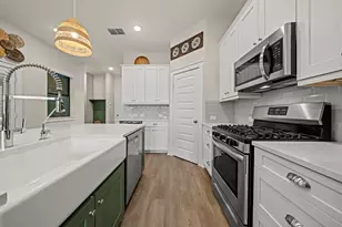 18507 Parkland Square Pl, Cypress, TX 77433 - Photo 9