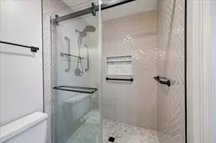 600 Wilcrest Dr, Houston, TX 77042 - Photo 13