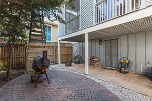 1724 Avenue L, Galveston, TX 77550 - Photo 31