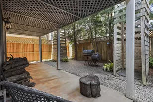 1724 Avenue L, Galveston, TX 77550 - Photo 29