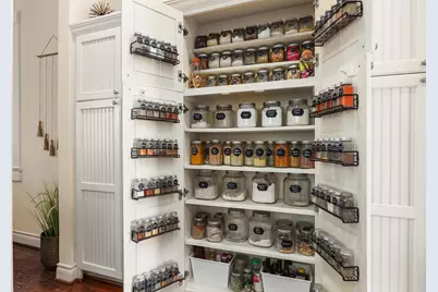 1724 Avenue L, Galveston, TX 77550 - Photo 17