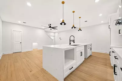 7828 Beckley Street #Back, Houston, TX 77088 - Photo 9