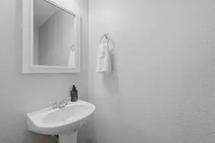 10526 Devinwood Dr, Baytown, TX 77523 - Photo 11