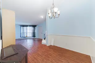 3130 Walnut Bend Ln, Houston, TX 77042 - Photo 13