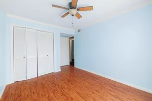 3130 Walnut Bend Ln, Houston, TX 77042 - Photo 19