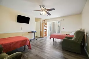 1218 S Johnson St, Alvin, TX 77511 - Photo 17