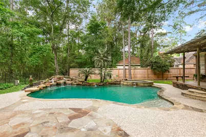 71 E Sterling Pond Circle, The Woodlands, TX 77382 - Photo 3